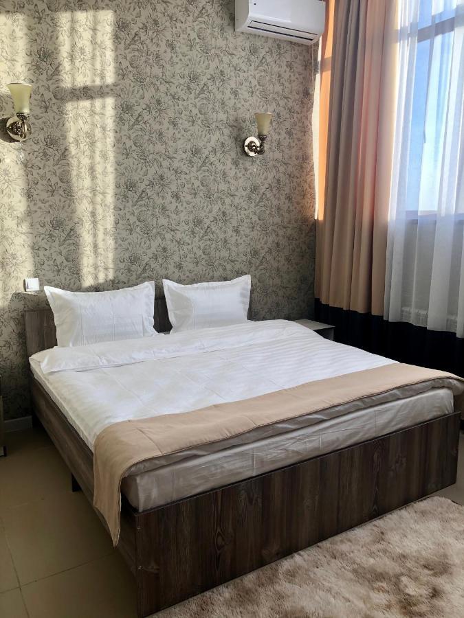 Tarlan Hotel Ακτάου Εξωτερικό φωτογραφία