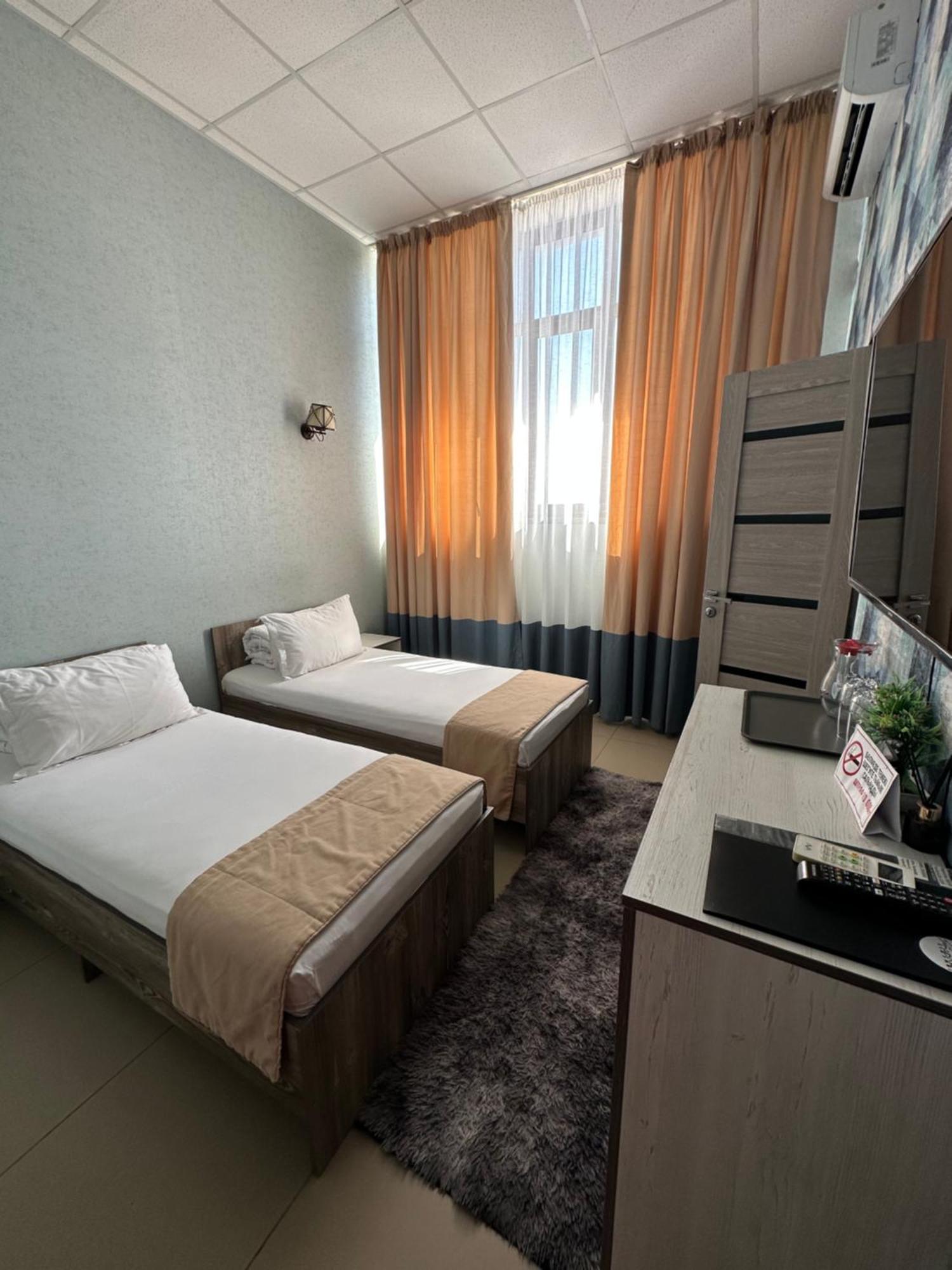 Tarlan Hotel Ακτάου Εξωτερικό φωτογραφία
