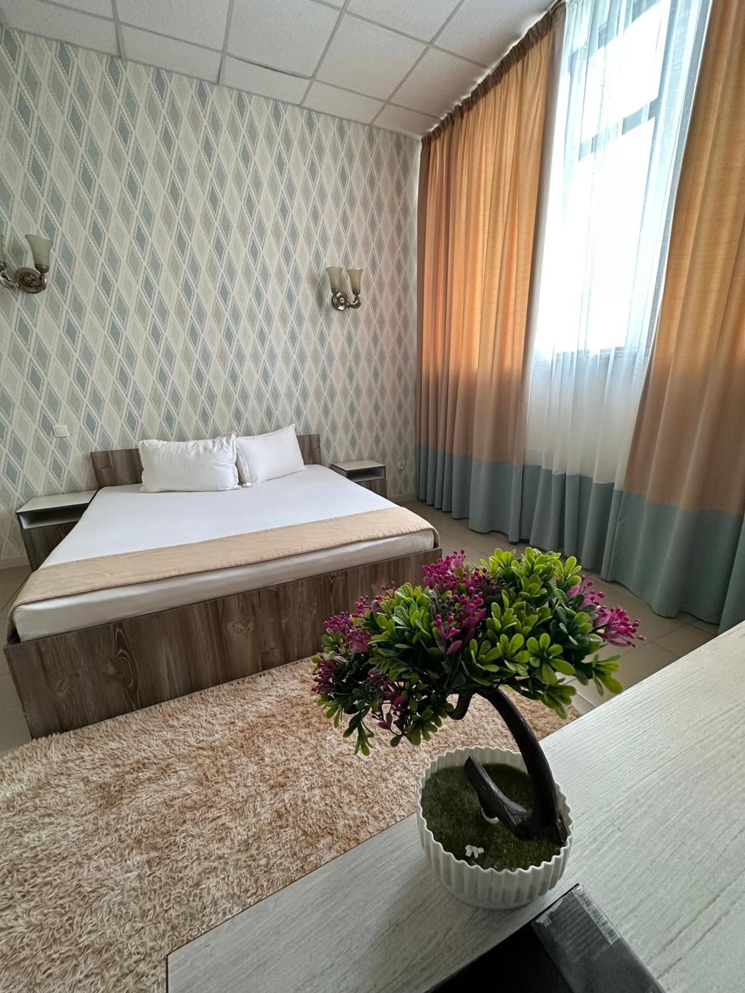 Tarlan Hotel Ακτάου Εξωτερικό φωτογραφία