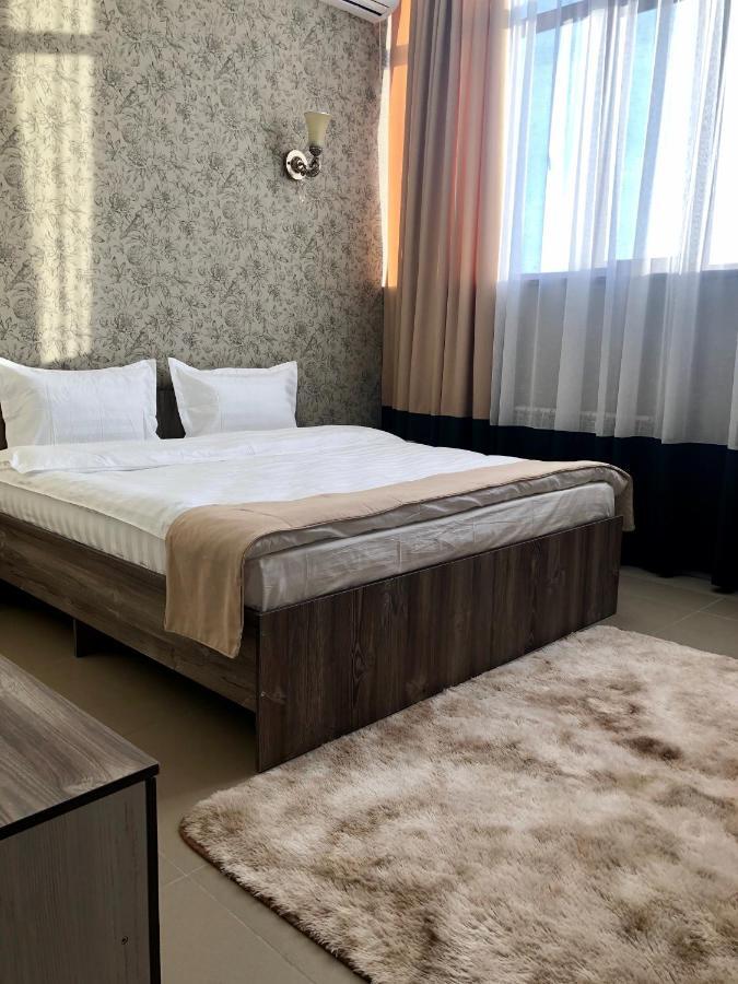 Tarlan Hotel Ακτάου Εξωτερικό φωτογραφία